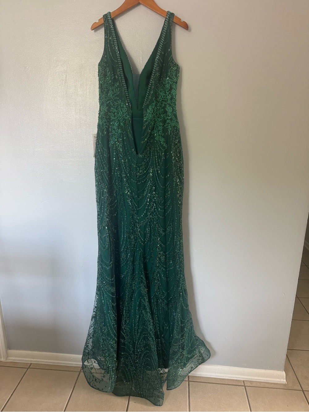 Beaded Deep Green V-Neck Formal Evening Gown - Picture 2 of 8